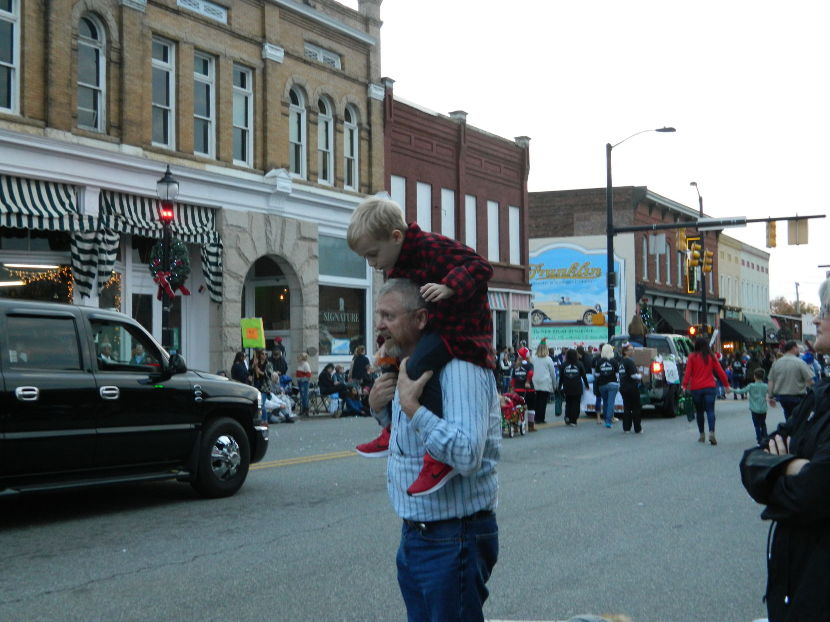 Mooresville Christmas Parade (491).JPG